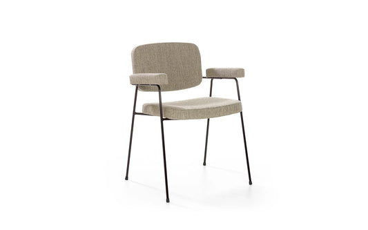 Specialistische bekleding voor een compacte designkruk met tijdloze uitstraling